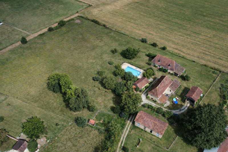 Propriété à vendre à Saint-Agne, Dordogne - 490 000 €