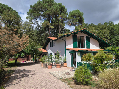 French property for sale in Gradignan, Gironde - €950,000 - photo 1