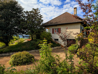 Maison à vendre à Montmerle-sur-Saône, Ain, Rhône-Alpes, avec Leggett Immobilier