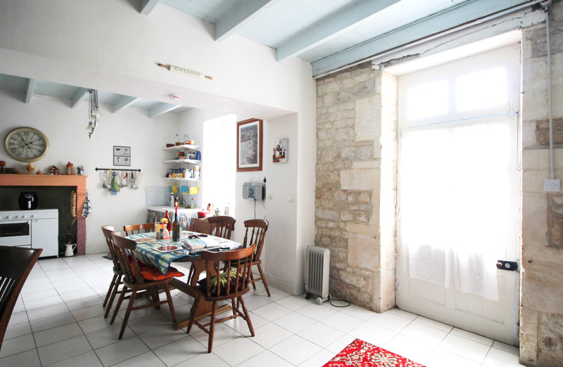 French property for sale in Néré, Charente-Maritime - €105,000 - photo 1