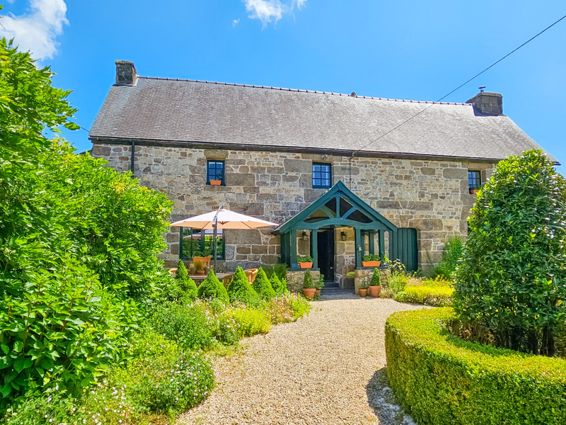 Maison à vendre à Saint-Servais, Côtes-d'Armor - 378.420 € - photo 1