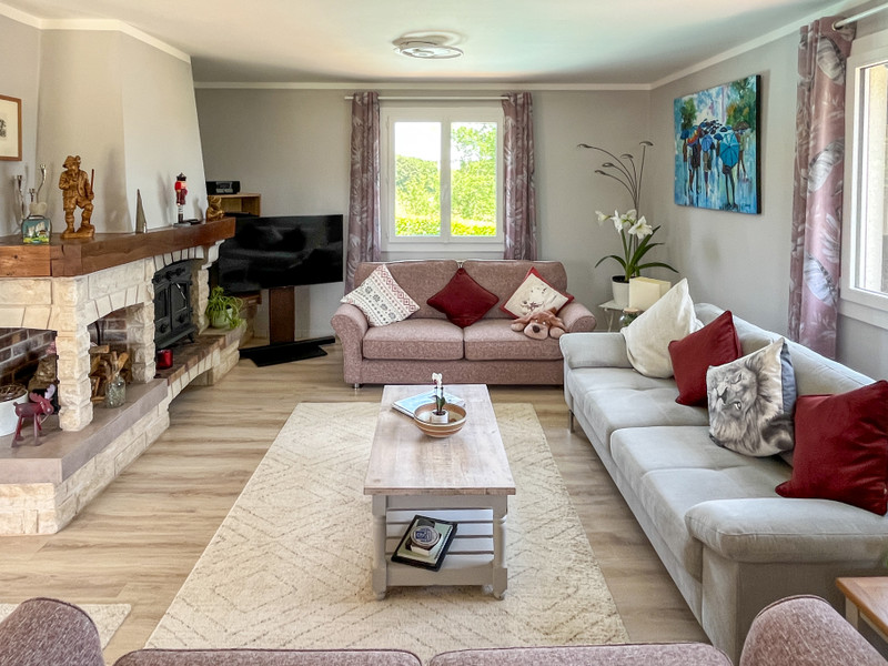 French property for sale in Saint-Pierre-d'Exideuil, Vienne - €329,500 - photo 3