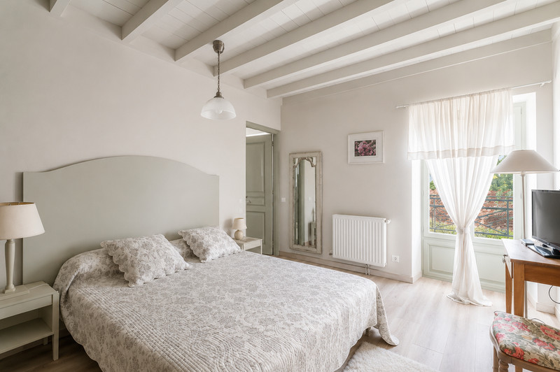 French property for sale in ST MAIGRIN, Charente-Maritime - €1,057,880 - photo 4