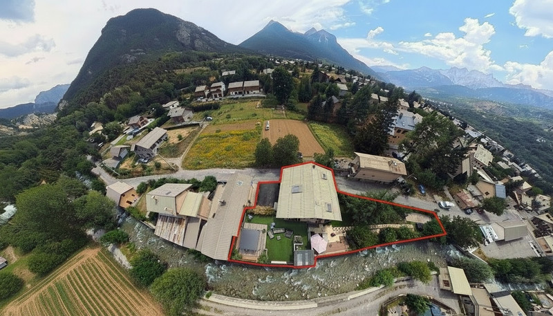 Ski property for sale in Briancon - €1,155,000 - photo 8