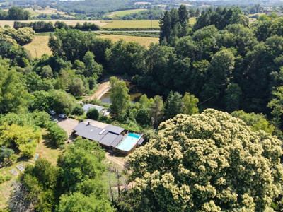 Maison à vendre à Perpezac-le-Noir, Corrèze, Limousin, avec Leggett Immobilier