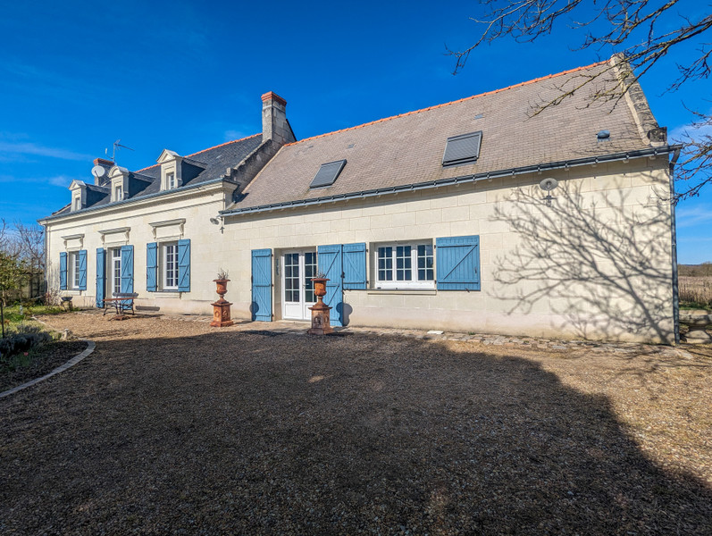 French property for sale in Chouzé-sur-Loire, Indre-et-Loire - €530,000 - photo 2