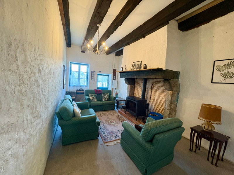 French property for sale in Saint-Estèphe, Dordogne - €318,000 - photo 3