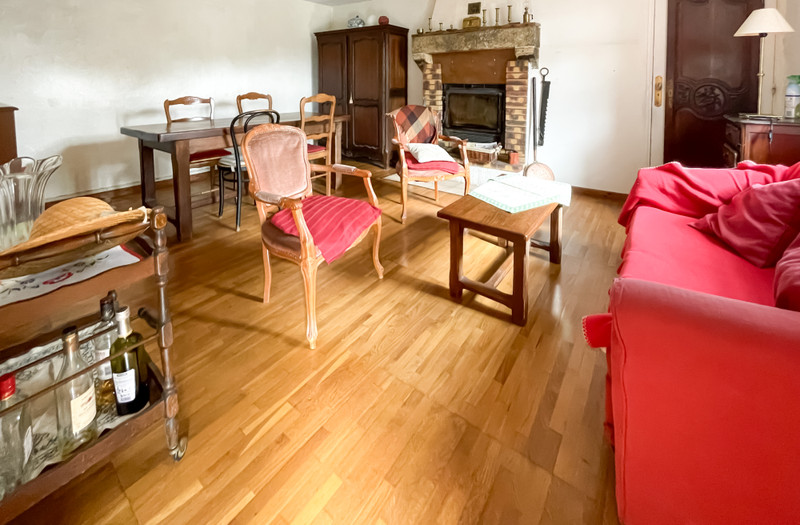 French property for sale in Saint-Gilles-Pligeaux, Côtes-d'Armor - €100,000 - photo 4