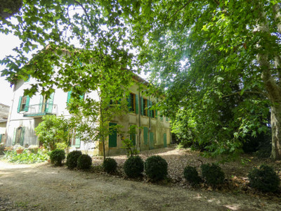 French property for sale in Pierrelatte, Drôme - €359,000 - photo 2