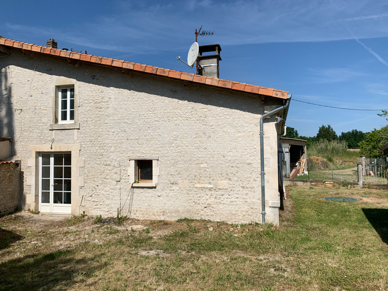 French property for sale in Condéon, Charente - €128,520 - photo 3