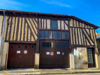 Immeuble à vendre à Miramont-de-Guyenne, Lot-et-Garonne, Aquitaine, avec Leggett Immobilier