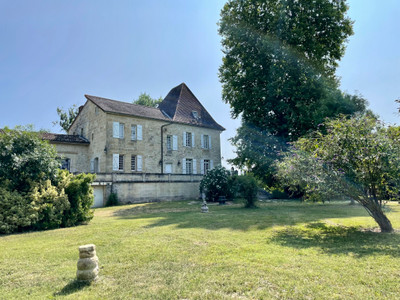 chateau for sale in Gironde