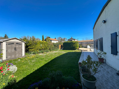 French property for sale in Varaize, Charente-Maritime - €174,960 - photo 1