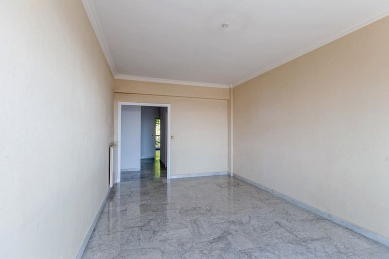 French property for sale in Nice, Alpes-Maritimes - €580,000 - photo 3