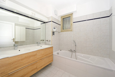 French property for sale in Nice, Alpes-Maritimes - €840,000 - photo 7