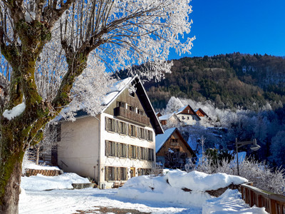 Maison à vendre à Oz, Isère, Rhône-Alpes, avec Leggett Immobilier