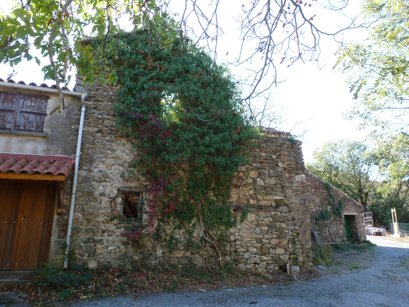 French property for sale in Riols, Hérault - &#8364;31,000 - photo 2