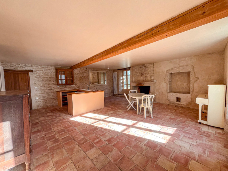 French property for sale in Marsais, Charente-Maritime - €267,500 - photo 1