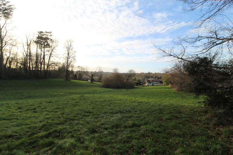 Terrain à vendre à Confolens, Charente - 25.000 € - photo 1