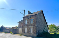 Maison à vendre à Neuilly-le-Vendin, Mayenne - 62.600 € - photo 1
