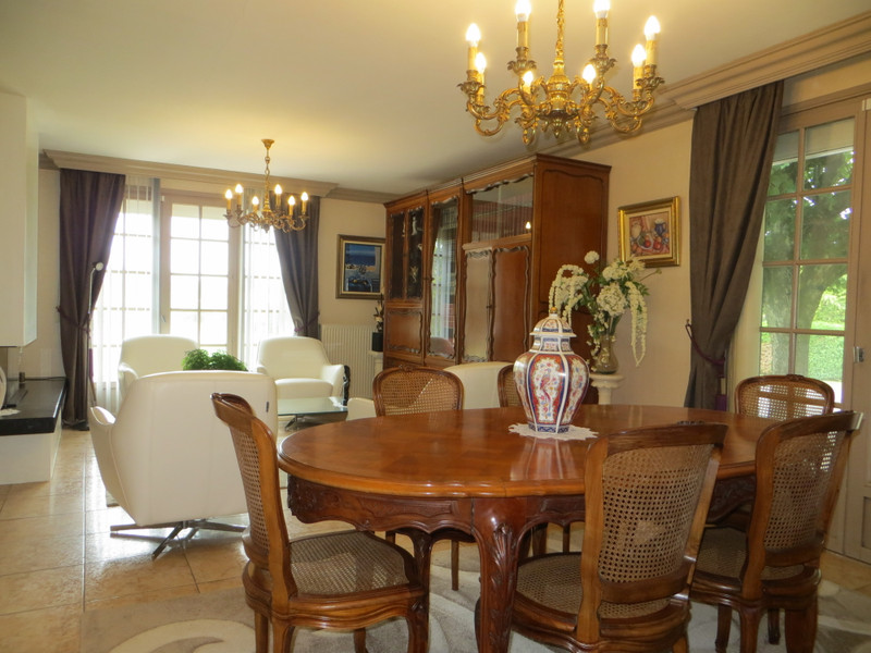 French property for sale in Confolens, Charente - &#8364;349,000 - photo 2