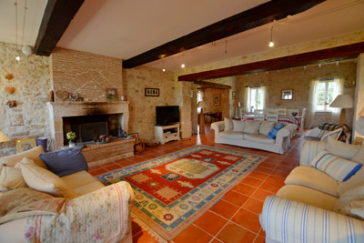 French property for sale in Saint-Sernin, Lot-et-Garonne - €649,760 - photo 3