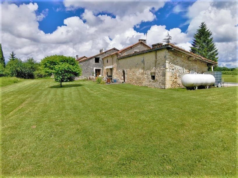 French property for sale in Chapdeuil, Dordogne - &#8364;190,800 - photo 2