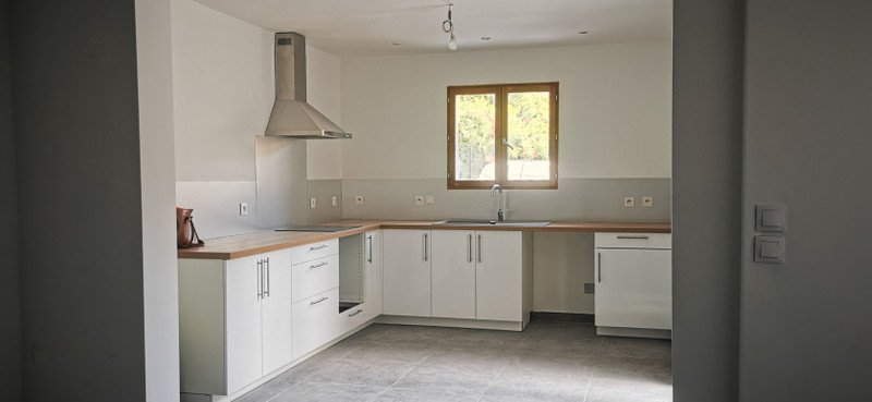 French property for sale in Avignon, Vaucluse - €288,000 - photo 2