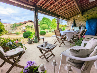 French property for sale in Solignac, Haute-Vienne - €393,000 - photo 1