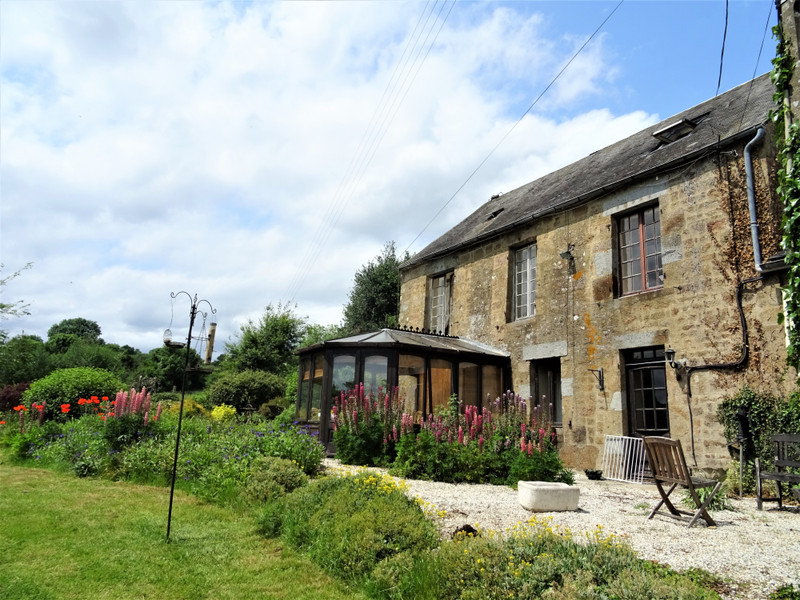 French property for sale in Chênedouit, Orne - €137,500 - photo 1