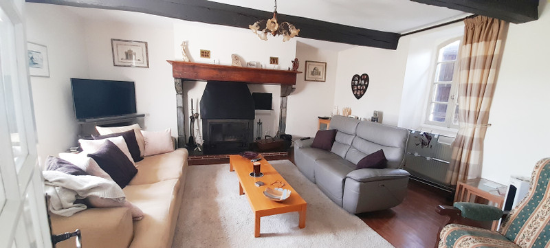 French property for sale in Monlong, Hautes-Pyrénées - €195,000 - photo 2