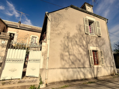 Maison à vendre à Le Blanc, Indre, Centre, avec Leggett Immobilier