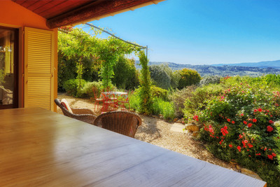 French property for sale in Gargas, Vaucluse - €395,000 - photo 3