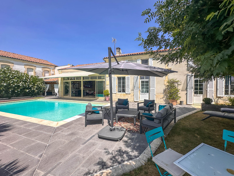 French property for sale in Migron, Charente-Maritime - €374,500 - photo 1