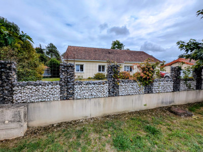 house for sale in Landes