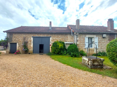 French property for sale in Marthon, Charente - €213,465 - photo 1