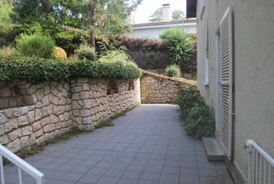 French property for sale in Montmorillon, Vienne - €180,000 - photo 2