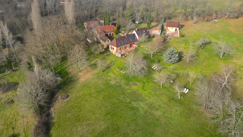 French property for sale in Rouffignac-Saint-Cernin-de-Reilhac, Dordogne - €799,900 - photo 4