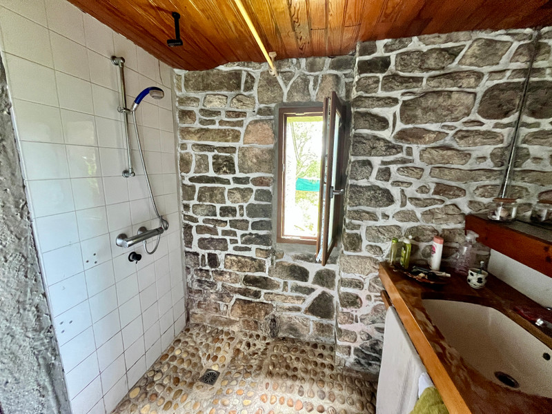 French property for sale in Séglien, Morbihan - €82,500 - photo 5