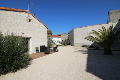 Maison à vendre à Bessé, Charente, Poitou-Charentes, avec Leggett Immobilier