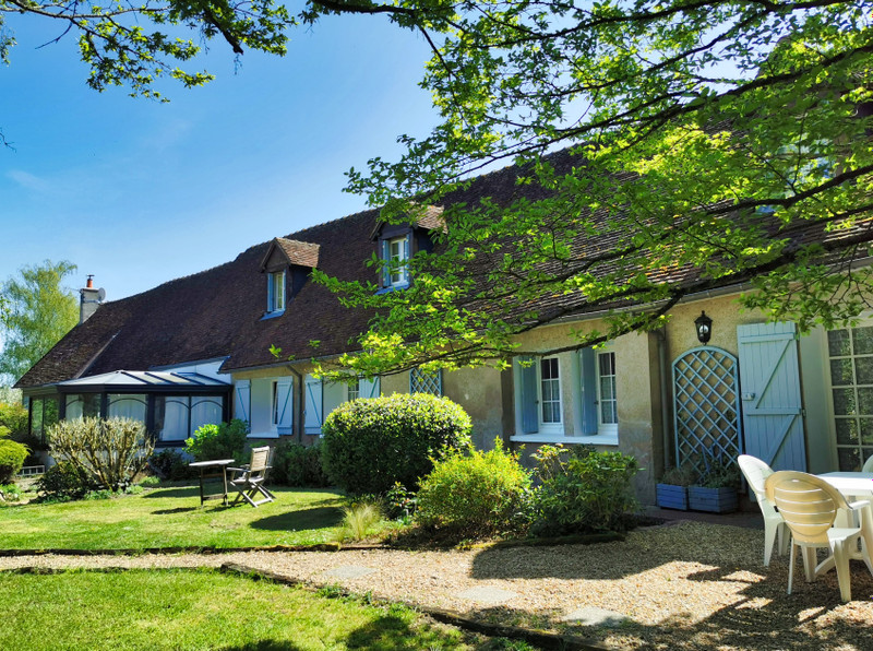 Maison à vendre à Montrichard, Loir-et-Cher - 598.000 € - photo 1