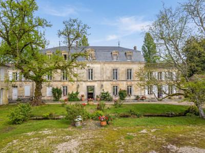 French property for sale in Cognac, Charente - €698,250 - photo 1