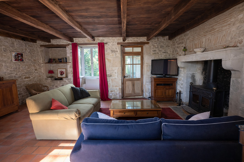 French property for sale in Benest, Charente - €150,000 - photo 3