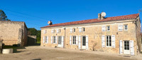 Maison à vendre à Saint-Palais-de-Phiolin, Charente-Maritime - 466.400 € - photo 1