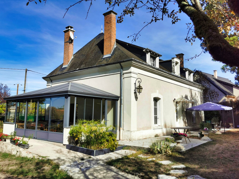 French property for sale in Montrichard, Loir-et-Cher - €455,800 - photo 0