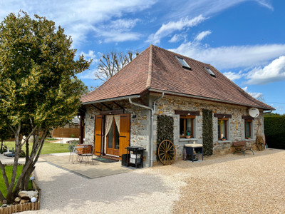 Maison à vendre à Saint-Front-la-Rivière, Dordogne, Aquitaine, avec Leggett Immobilier