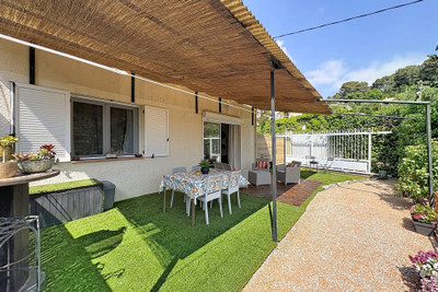 French property for sale in La Gaude, Alpes-Maritimes - €378,000 - photo 3