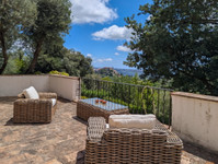 Propriété à vendre à Carros, Alpes-Maritimes - 895 000 € - photo n°2