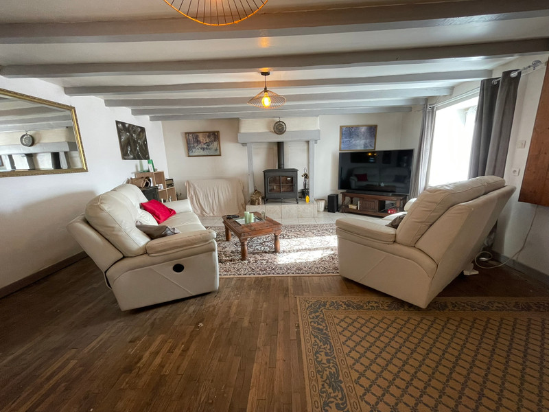French property for sale in La Grée-Saint-Laurent, Morbihan - €162,000 - photo 2