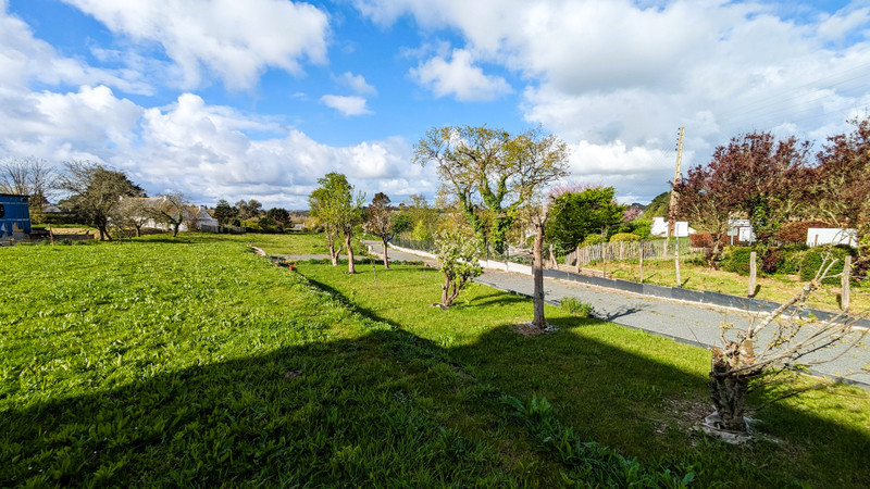 French property for sale in Locquirec, Finistère - €151,750 - photo 8
